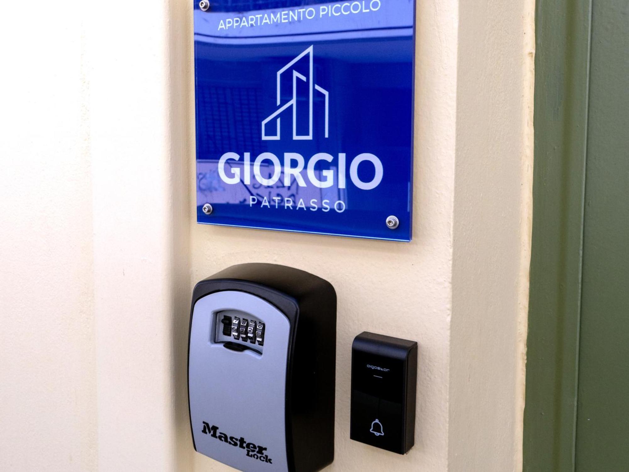Giorgio Patrasso - Micro Apartment In The Center Of Patras Exteriér fotografie